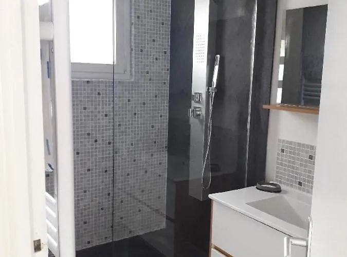 Maison Typique Royannaise Dans Un Quartier Calme Villa