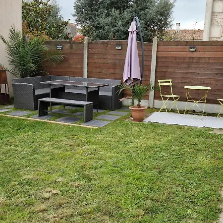 Maison Typique Royannaise Dans Un Quartier Calme * Royan